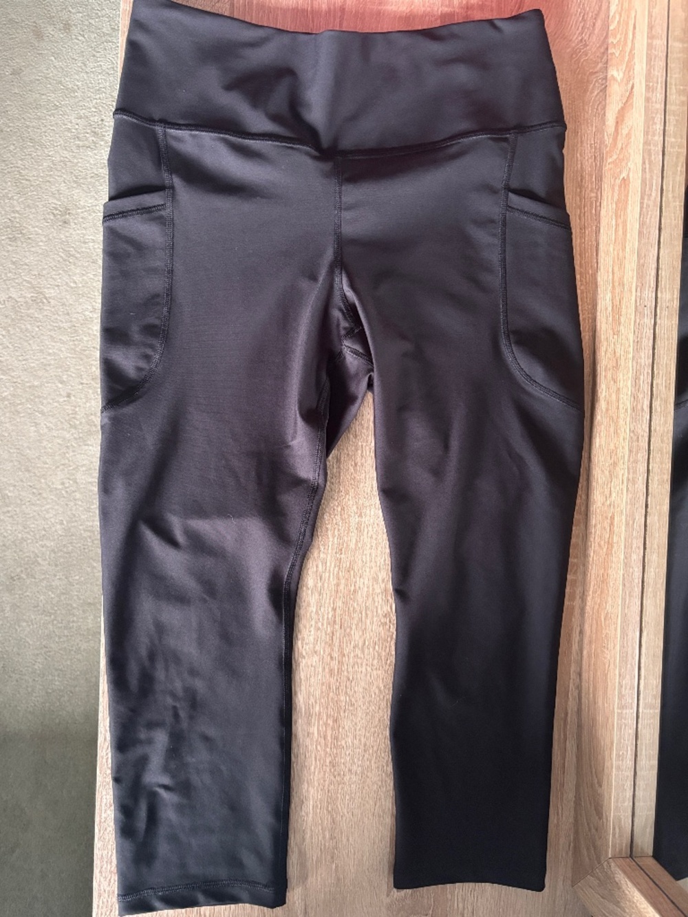 Old Navy Powersoft High Rise Capri Leggingd